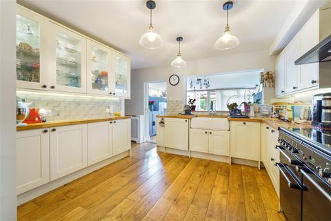 127 Horton Hill, Epsom, KT19 8SY