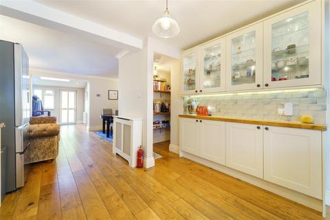 127 Horton Hill, Epsom, KT19 8SY