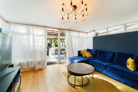 127 Horton Hill, Epsom, KT19 8SY