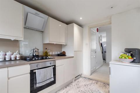 3 bedroom terraced house for sale, Town Road, London N9