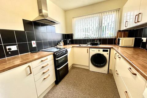 2 bedroom semi-detached bungalow for sale, Maryville Avenue, Brighouse