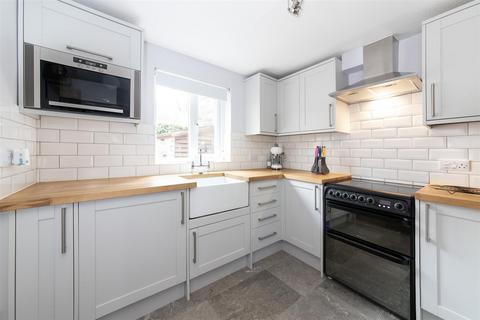 2 bedroom terraced house to rent, William Bliss Avenue, Chipping Norton