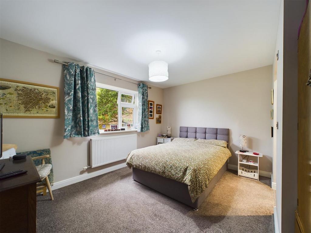 Bedroom: