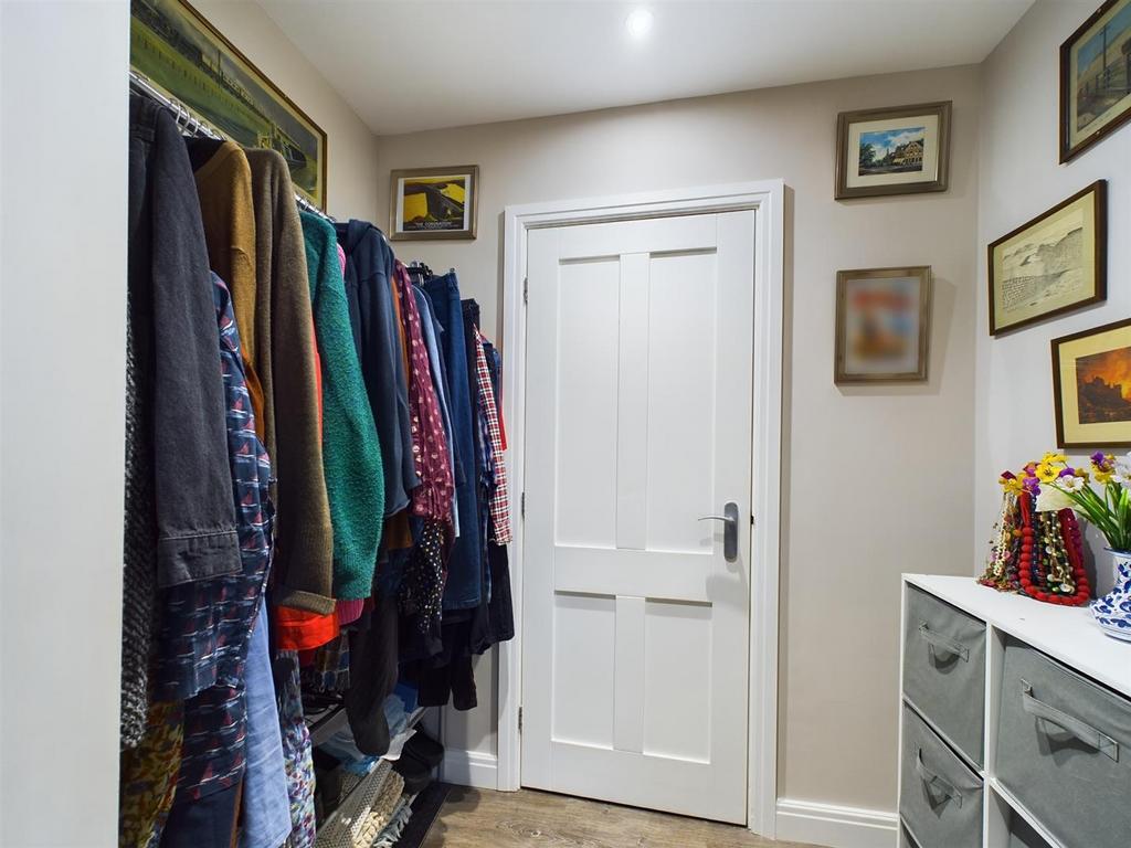 Bedroom:
