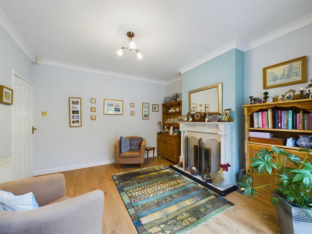 Sitting room:
