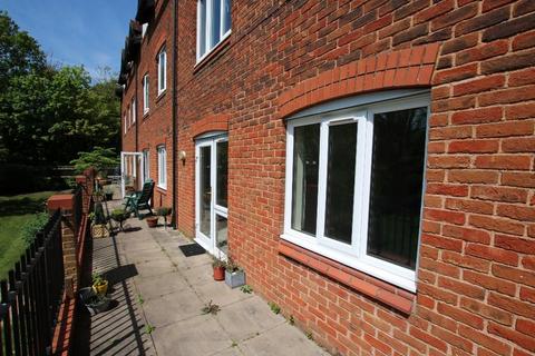 1 bedroom retirement property for sale, HOLLY COURT, LEATHERHEAD, KT22