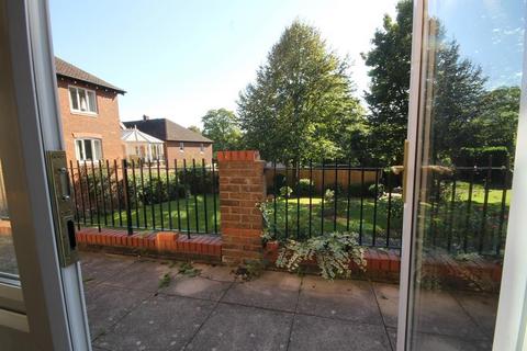 1 bedroom retirement property for sale, HOLLY COURT, LEATHERHEAD, KT22