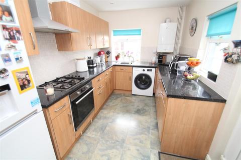 3 bedroom house for sale, Kingshill Road, Old Town, Swindon