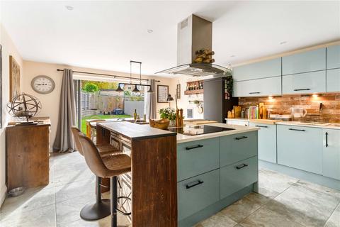 72 Balsham Road, Linton, Cambridge, CB21 4LW