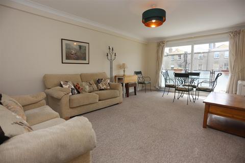 2 bedroom flat to rent, The Drive, Hove