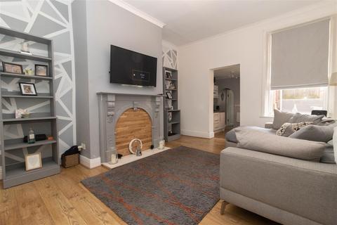 2 bedroom ground floor flat for sale, Bamborough Terrace, North Shields