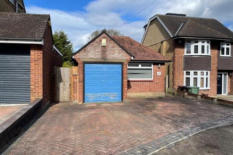 2 bedroom detached bungalow for sale, The Shrublands, Potters Bar EN6