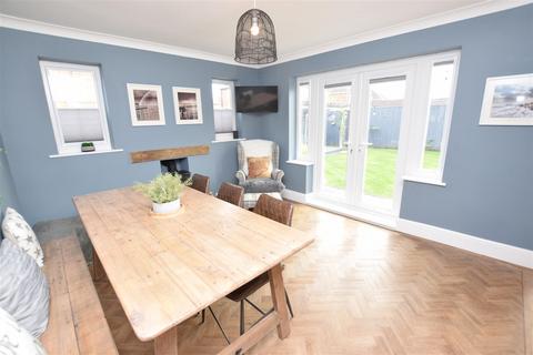 39 Clee Crescent, Grimsby, DN32 8LX