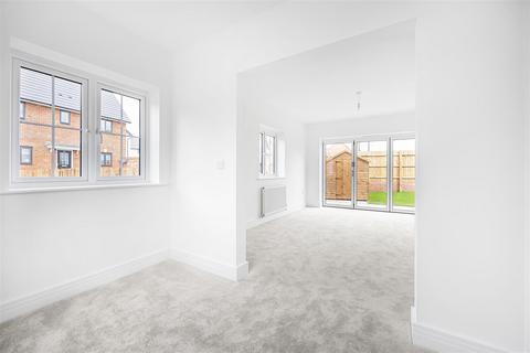 3 bedroom detached house for sale, Millet Road, Finchwood Park, Wokingham, RG40 4BH