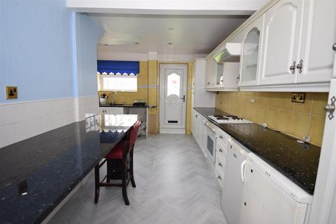 2 bedroom end of terrace house for sale, Seton Avenue, South Shields