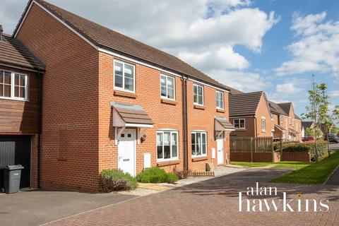 24 Crosstrees, Royal Wootton Bassett, Swindon, SN4 8FB