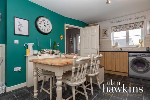 24 Crosstrees, Royal Wootton Bassett, Swindon, SN4 8FB