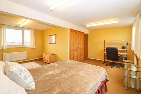 2 bedroom semi-detached bungalow for sale, Hayes Walk, Wideopen, Newcastle Upon Tyne