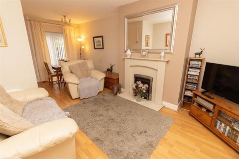 2 bedroom semi-detached house for sale, Alnwick Terrace, Wideopen, Newcastle Upon Tyne