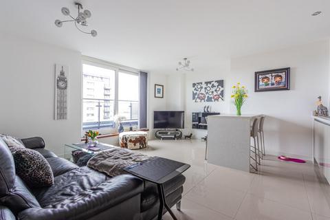 3 bedroom penthouse for sale, Ferry Court, Cardiff CF11
