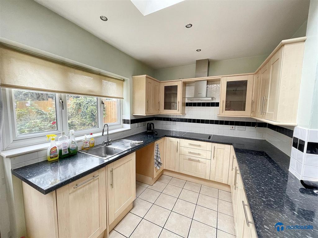 Henniker Gardens, East Ham, London 2 bed house for sale £450,000