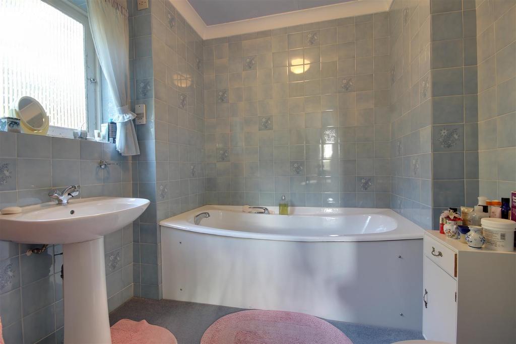 Ensuite Bathroom