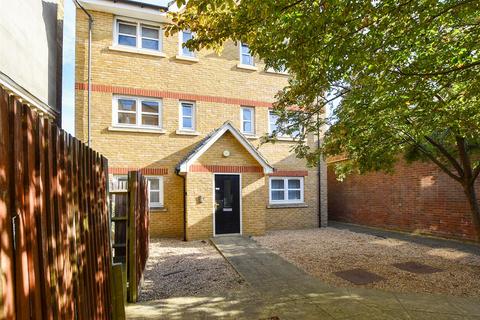 1 bedroom flat for sale, Danielson Court, Manor Road, Chatham