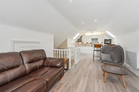 2 bedroom detached house for sale, High Street, Broughton, Stockbridge