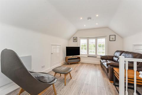 2 bedroom detached house for sale, High Street, Broughton, Stockbridge