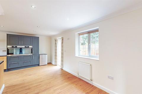 2 bedroom semi-detached house for sale, Warren Road, Red lodge