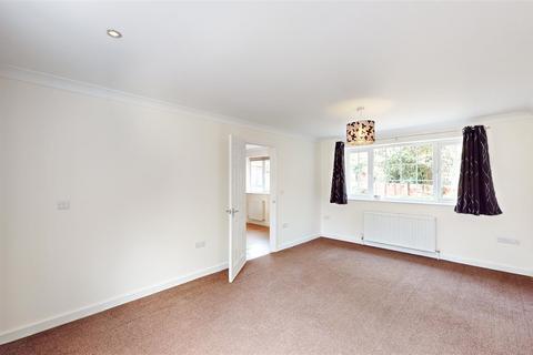 2 bedroom semi-detached house for sale, Warren Road, Red lodge