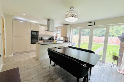 3 bedroom end of terrace house for sale, Redbrook Road, Timperley, Altrincham