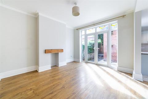 30 Burswell Avenue, Hexham, NE46 3JL