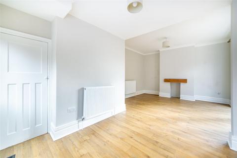 30 Burswell Avenue, Hexham, NE46 3JL