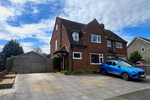 25 Rookery Crescent, Cliffe, Rochester, ME3 7RH