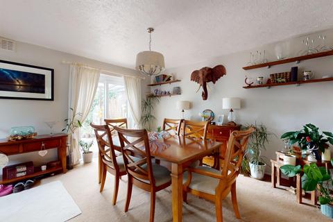 25 Rookery Crescent, Cliffe, Rochester, ME3 7RH