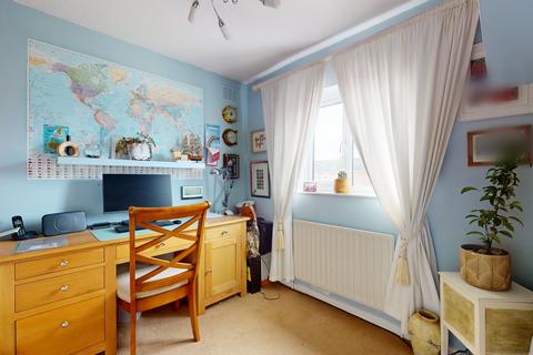 25 Rookery Crescent, Cliffe, Rochester, ME3 7RH