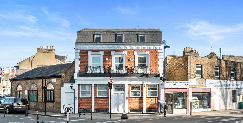 Boleyn Road, London, N16 1 bed flat for sale £350,000