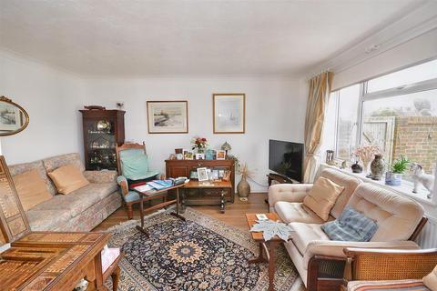 2 bedroom flat for sale, Sussex Gardens, East Dean
