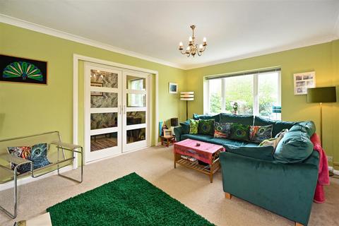 2 bedroom detached bungalow for sale, Bonnar Road, Selsey