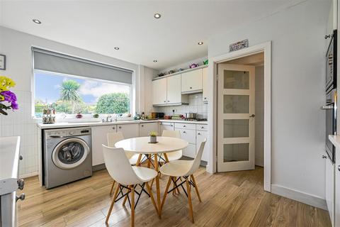 27 Bonnar Road, Selsey, Chichester, PO20 9AT
