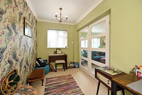 27 Bonnar Road, Selsey, Chichester, PO20 9AT
