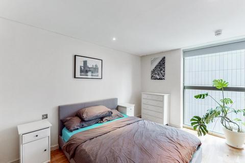 1 bedroom apartment to rent, Hermitage Street, London