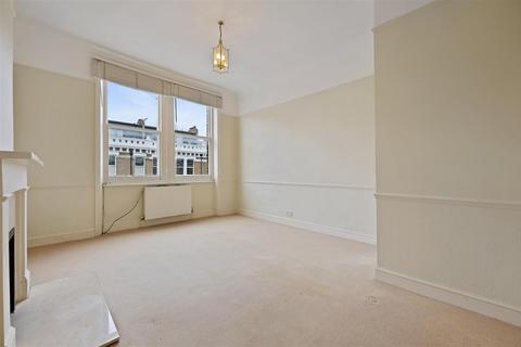 2 bedroom flat for sale, Bolingbroke Road, London