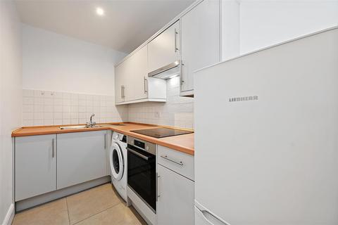 2 bedroom flat for sale, Bolingbroke Road, London W14