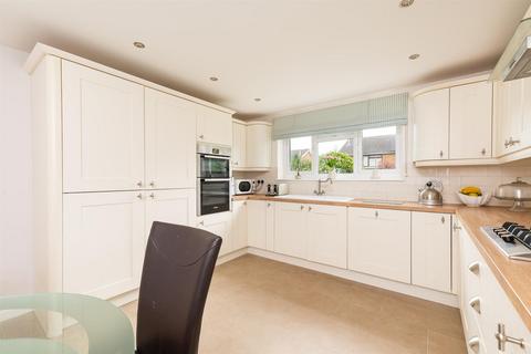 12 Kings Close, Otley, LS21 1RQ