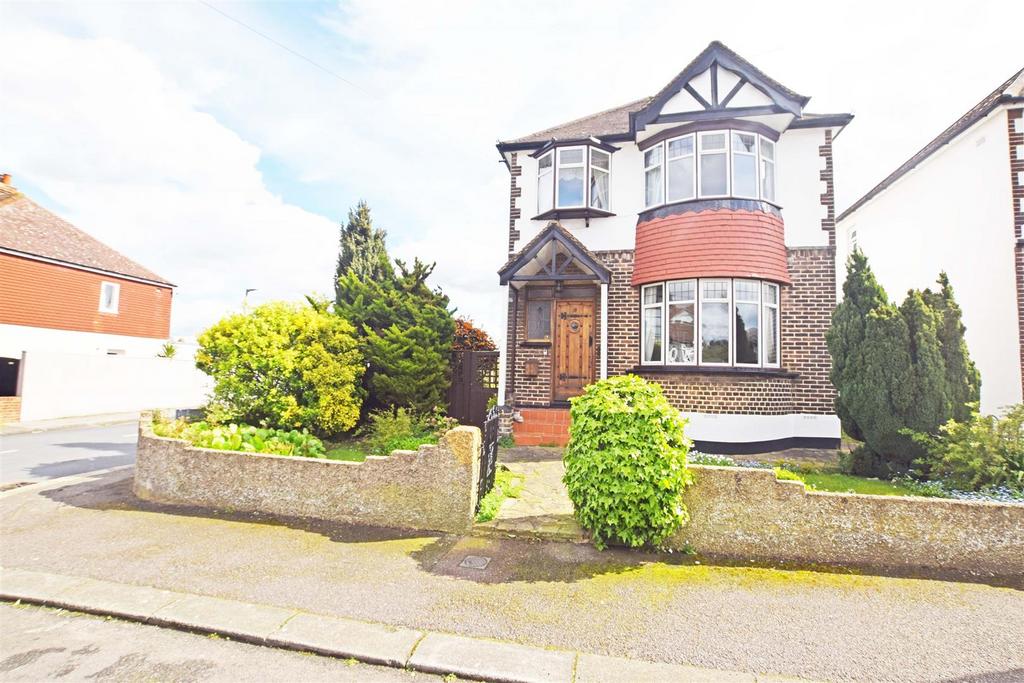 Priory Road, Gillingham 3 bed detached house for sale £425,000