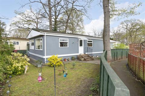 2 bedroom mobile home for sale, Trowbridge Lodge Park, Trowbridge