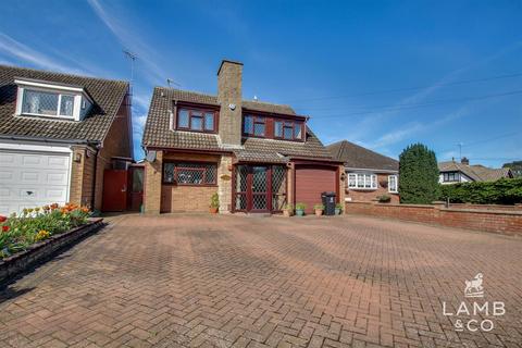 3 bedroom detached house for sale, Jaywick Lane, Clacton-On-Sea CO15