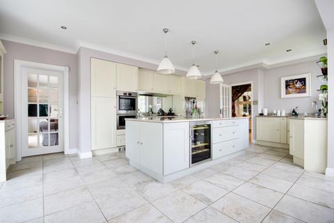 5 bedroom detached house for sale, Barnes Lane, Milford on Sea, Lymington, SO41